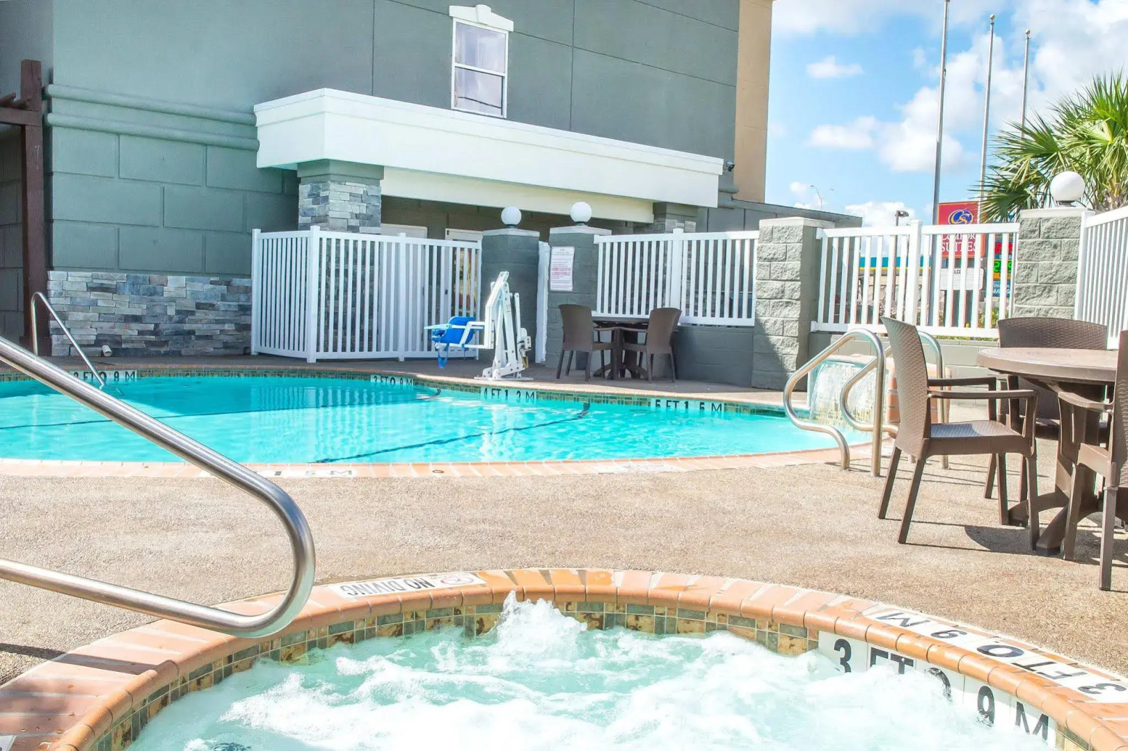 Comfort Suites Near Texas A&M University - Corpus Christi