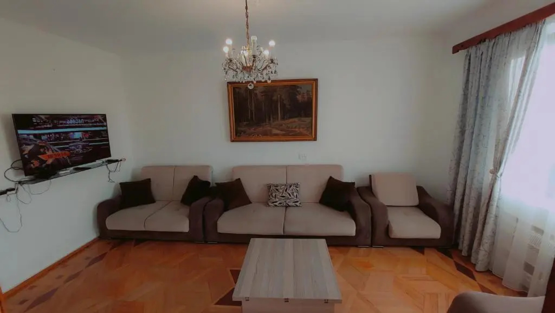 On Khimshiashvili Apartment