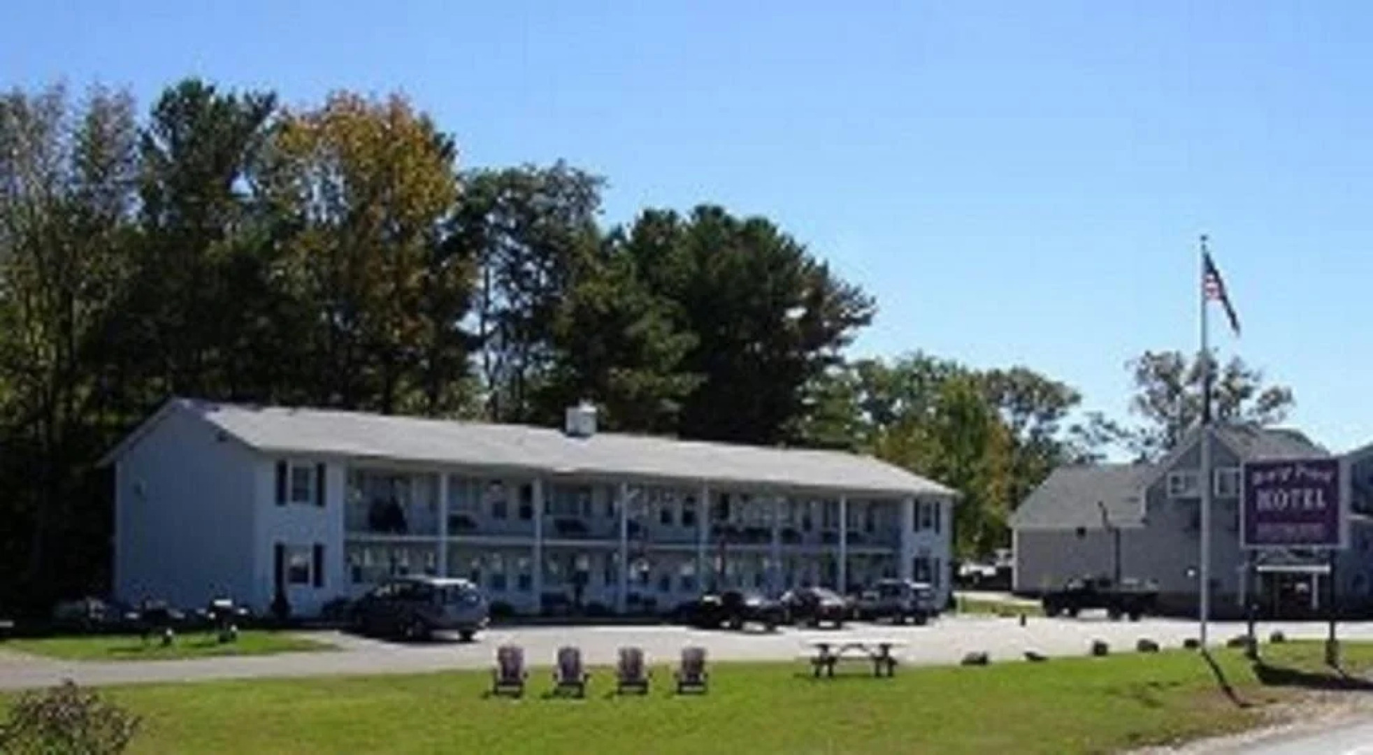 Berry Pond Motel