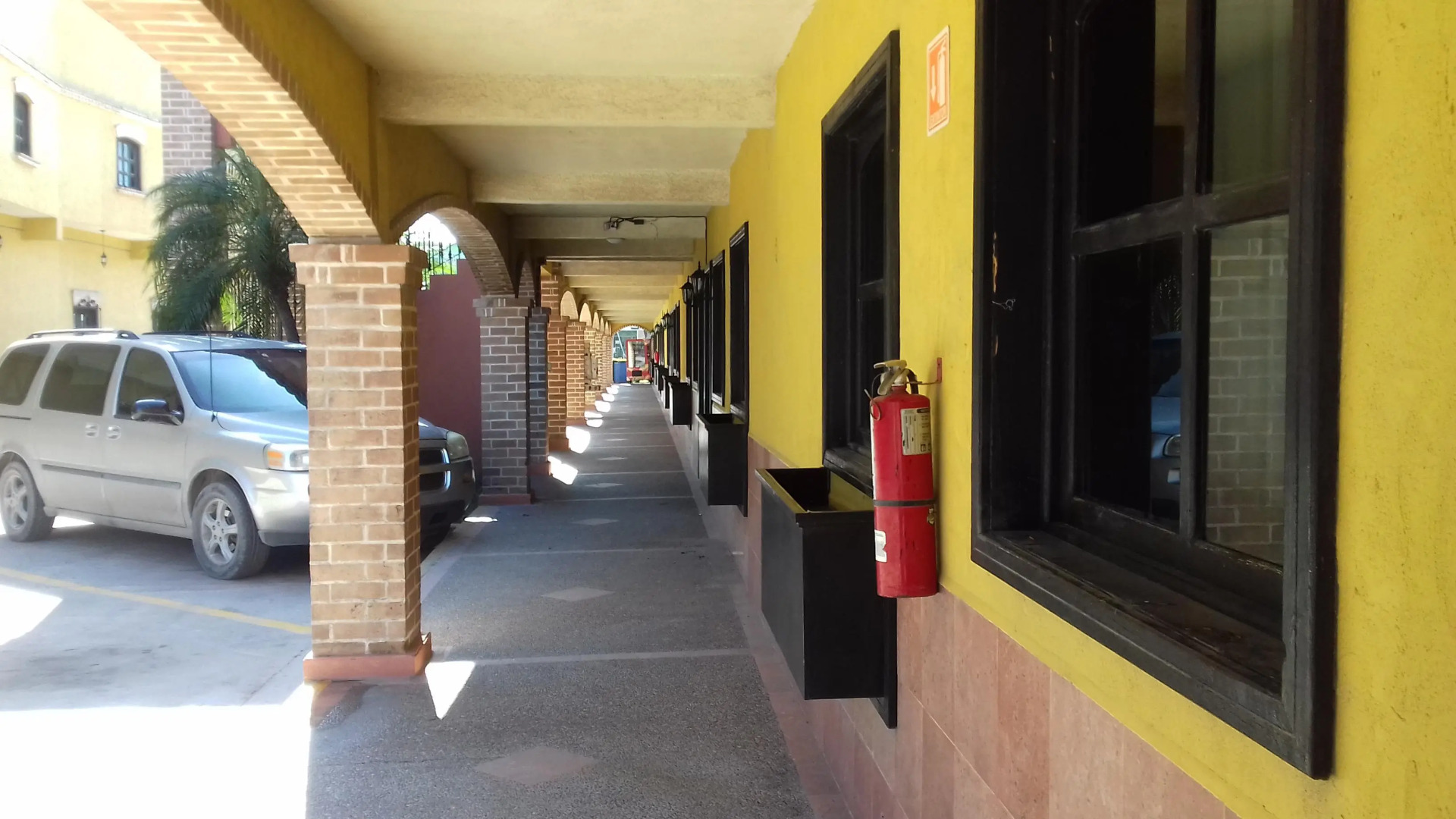 Hotel Mirage Express