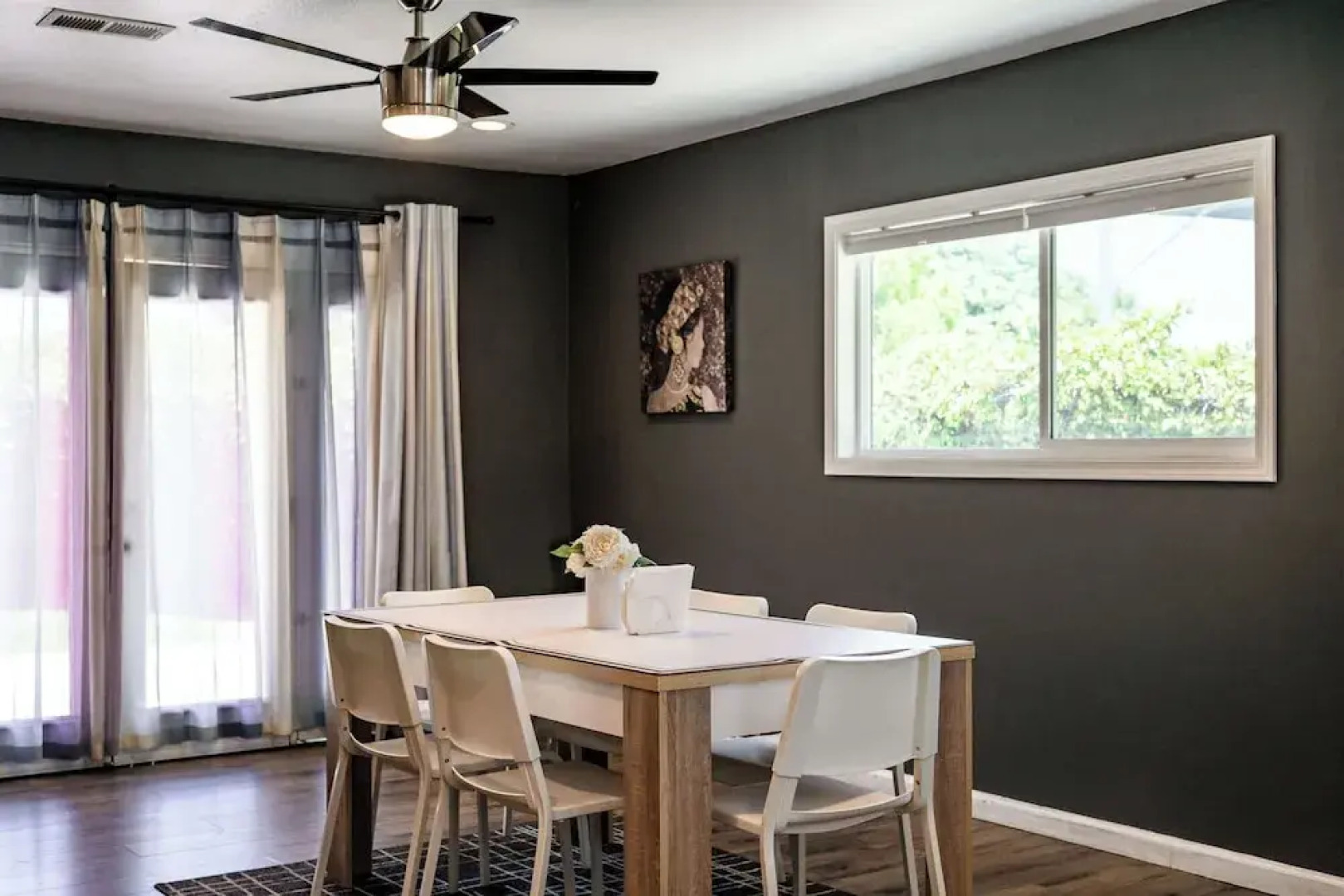 Spacious Family Friendly House in Central Location