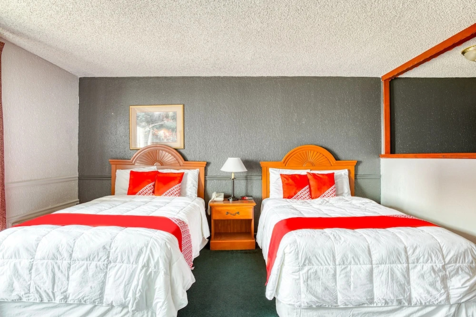 OYO Townhouse Tulsa Woodland Hills