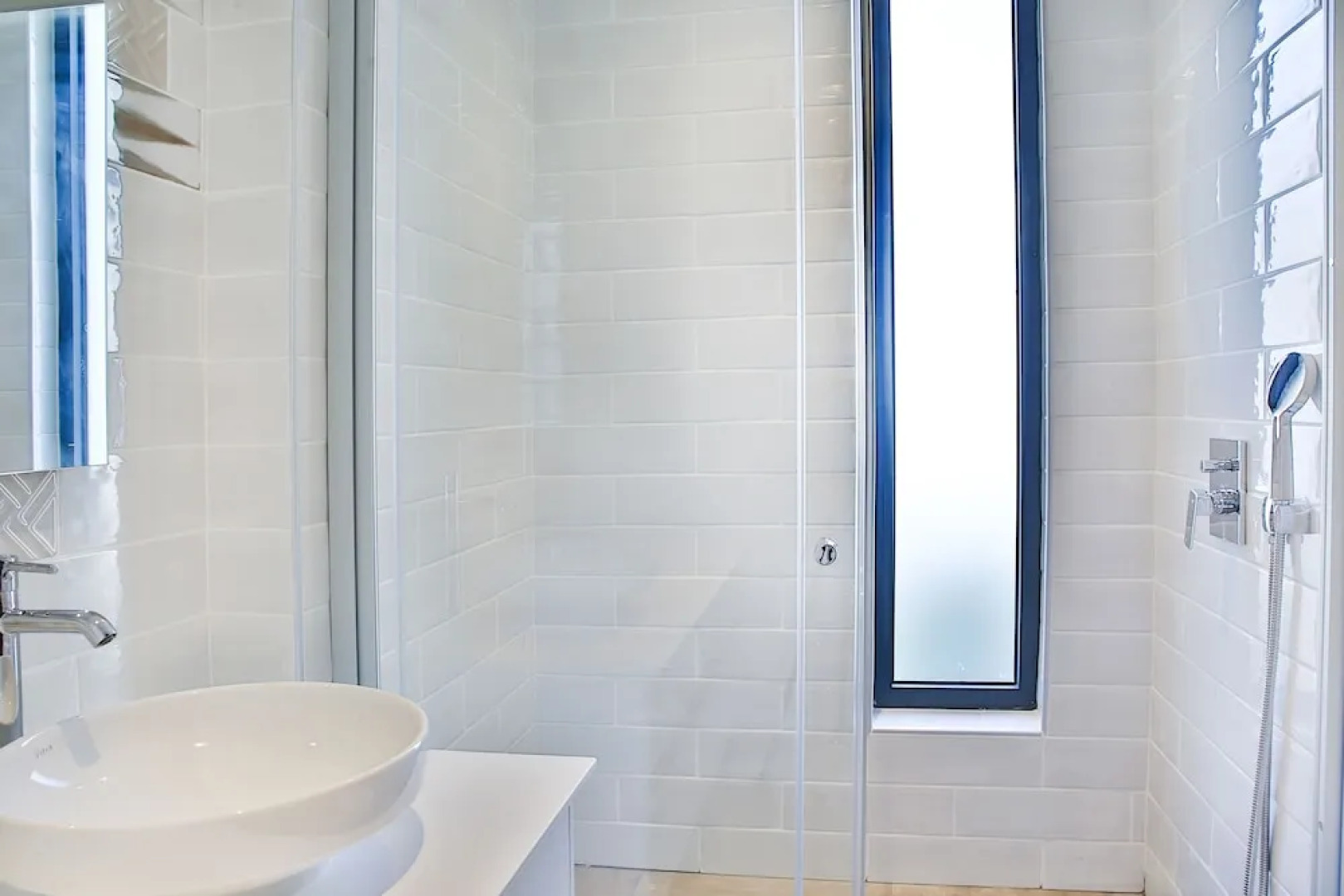 Important Group Villa Prestige