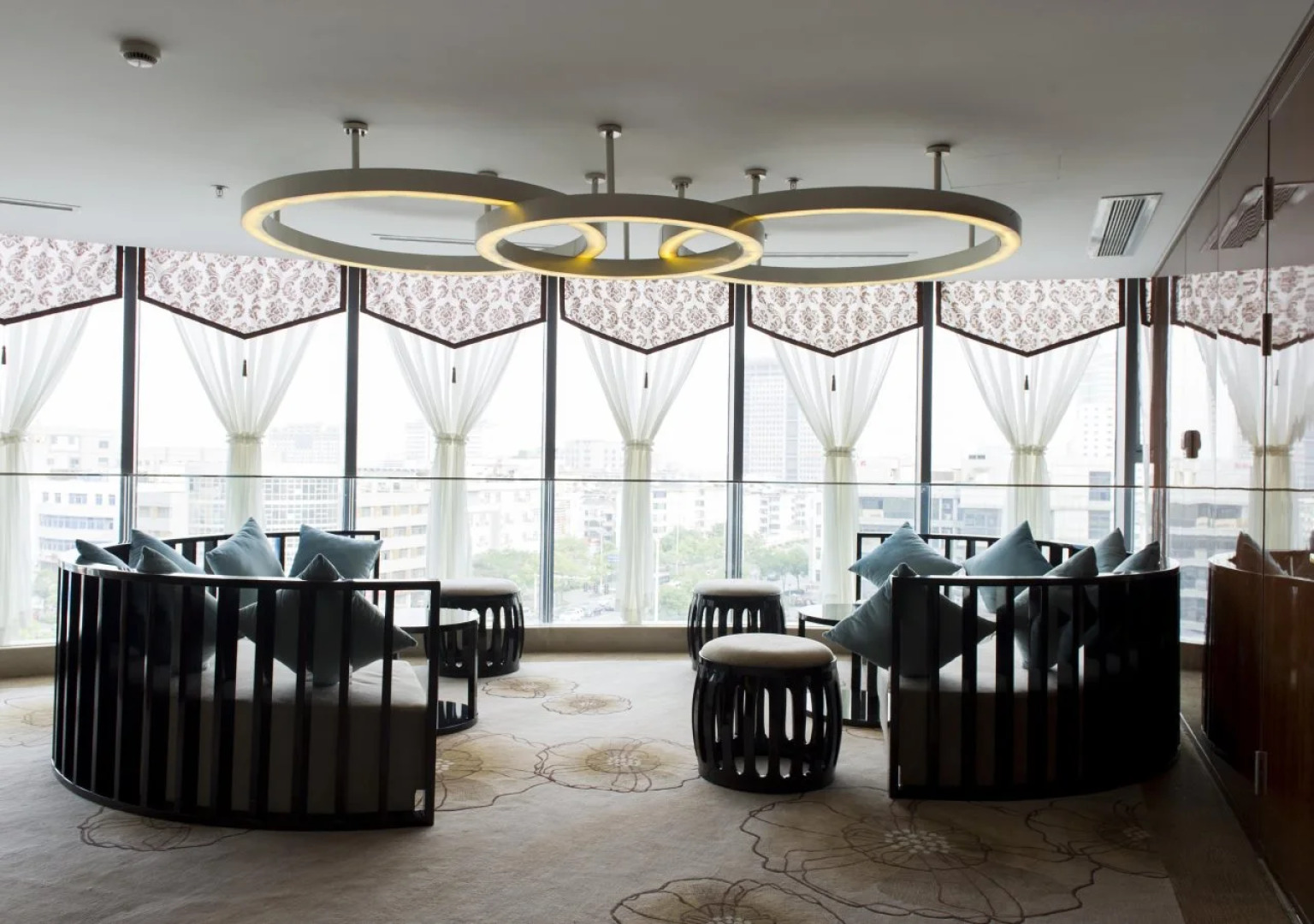 Yang Peng Jin Jiang Hotel