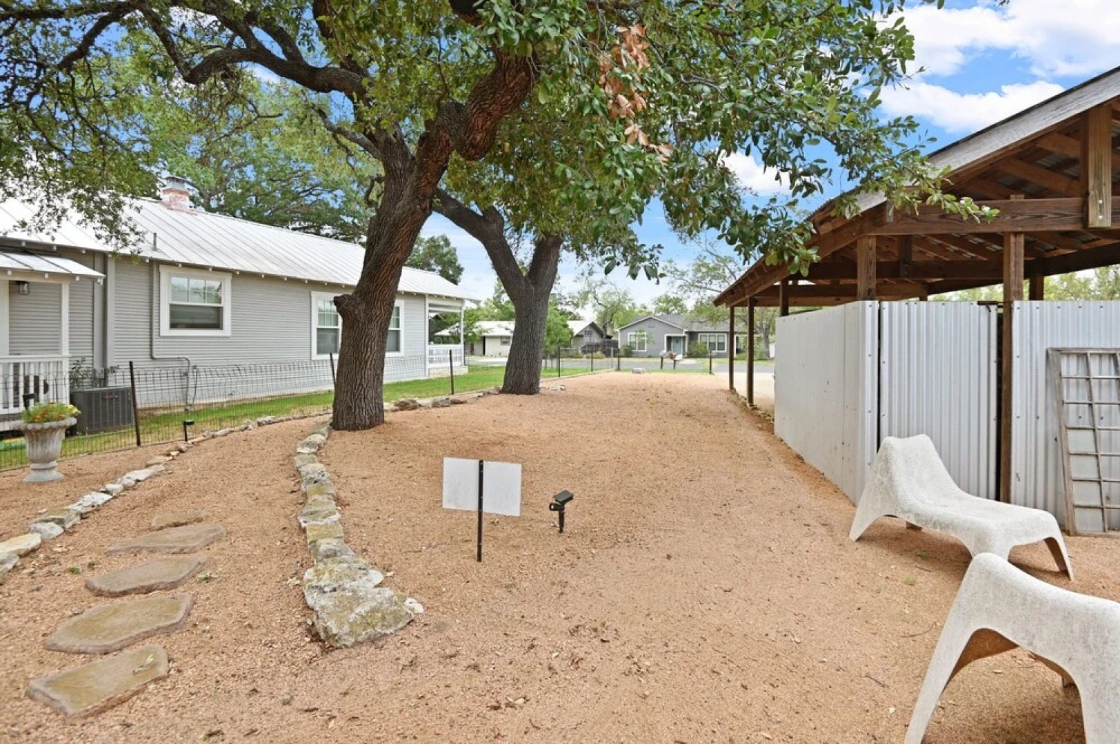 Gausthaus 402 1 Bedroom Cottage by RedAwning