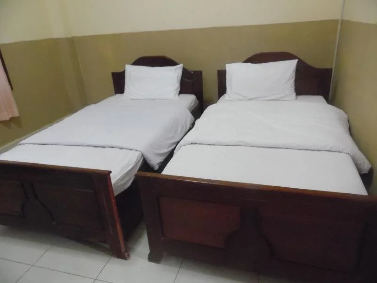 Lattanaphone Phasouk Hotel