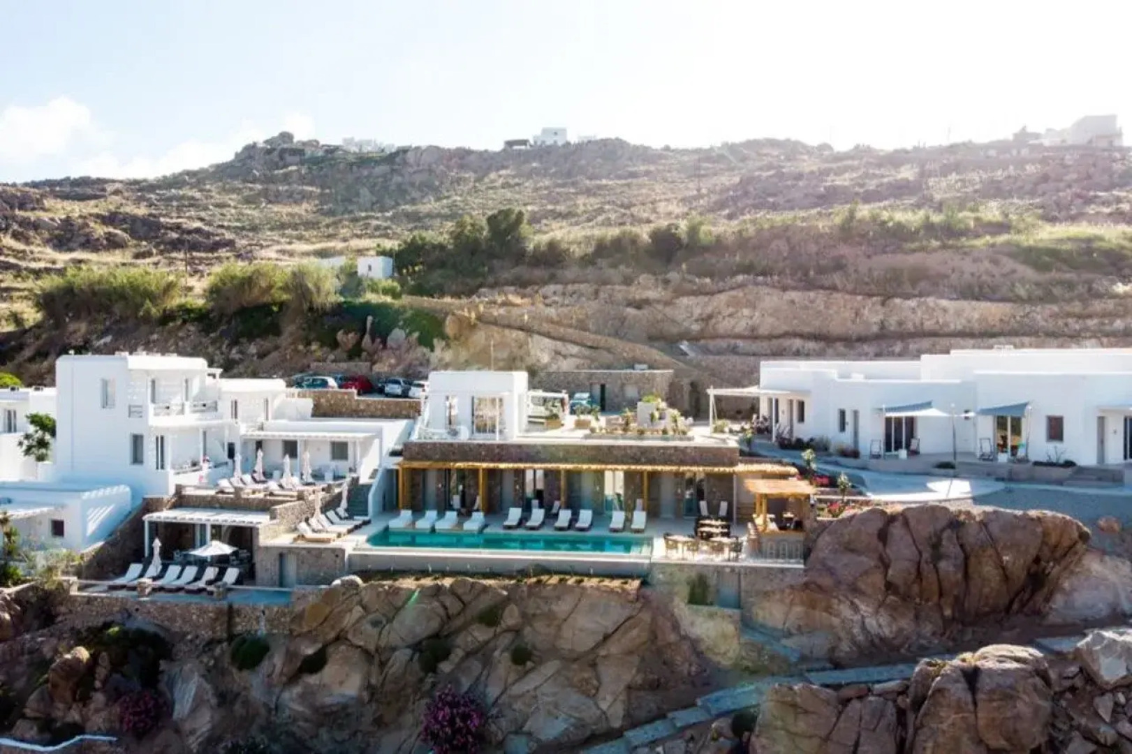 Super Paradise Hotel