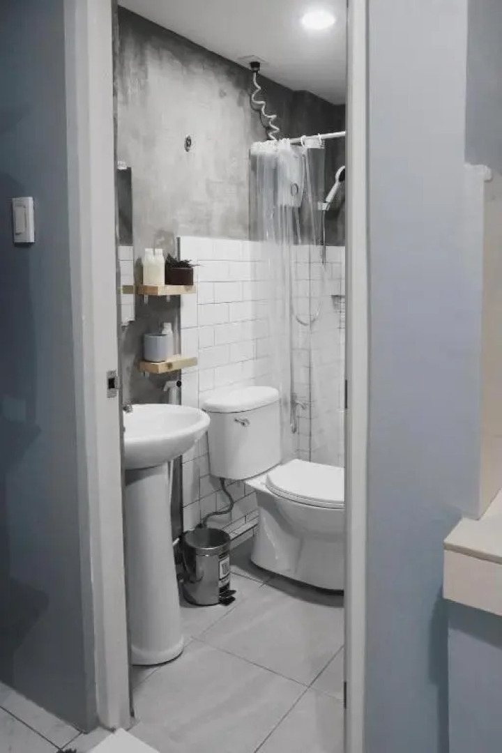 Dragonfly Transient House