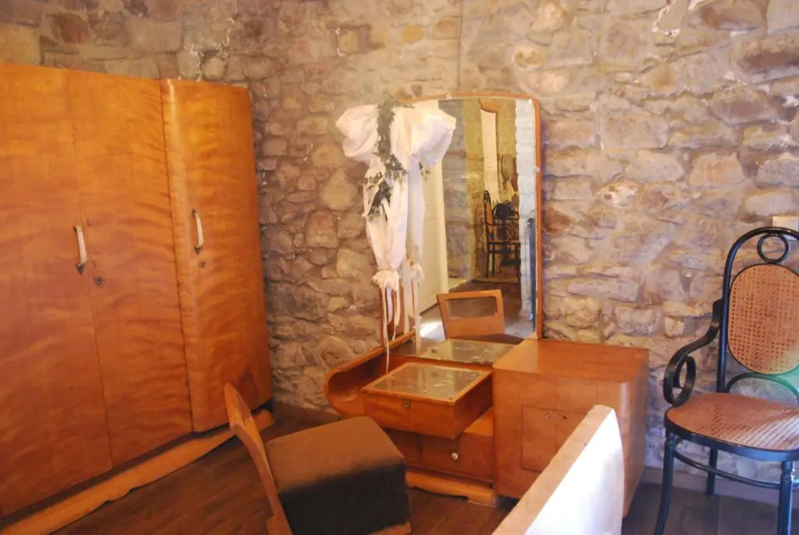 Chora Samothrakis, House with courtyard