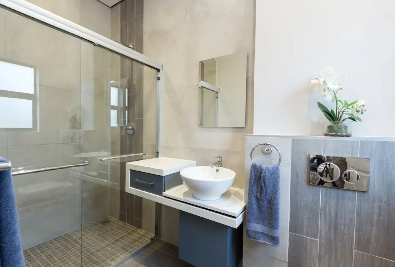 City Mews on Independence