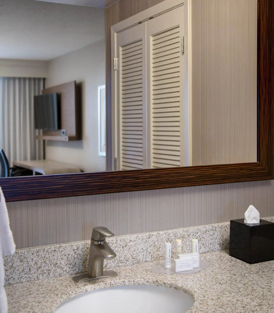 Courtyard by Marriott New Orleans Warehouse Arts District