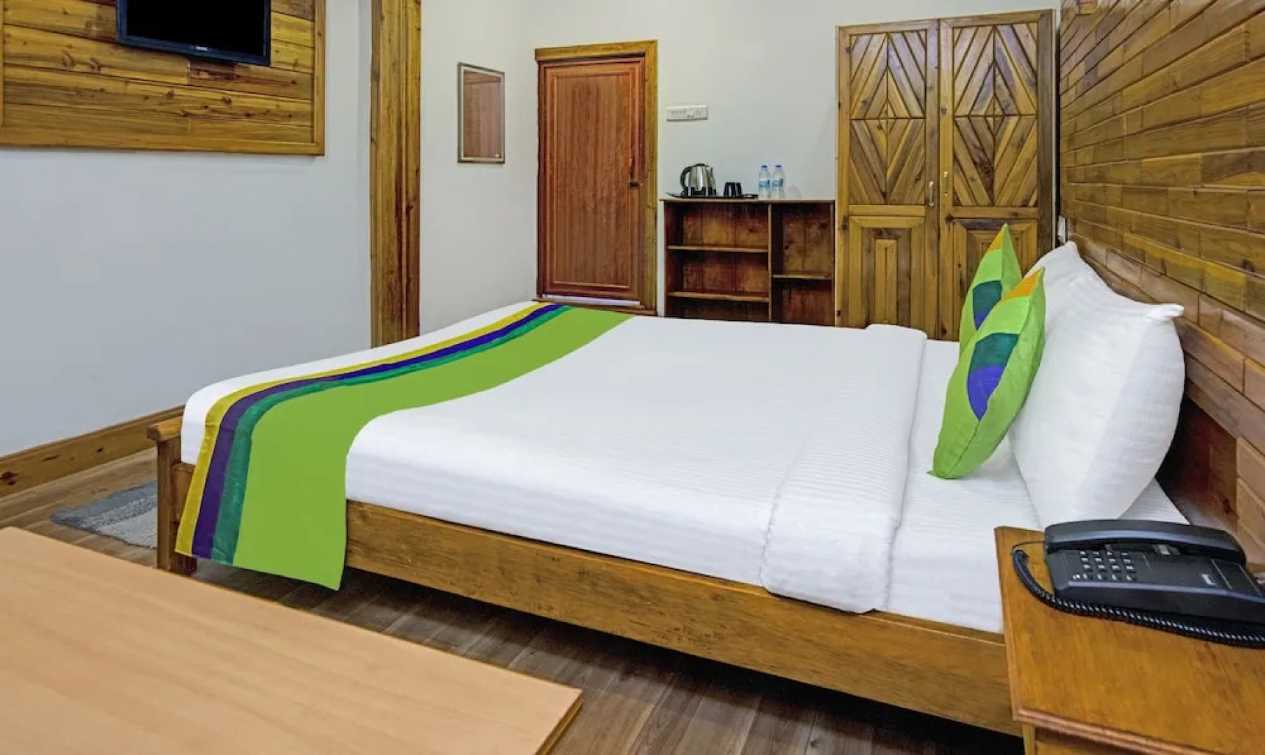 Treebo Trip Omega's Stay Inn