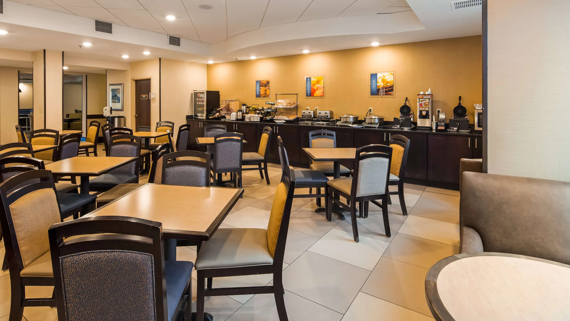 Holiday Inn & Suites Columbia NE - Ft Jackson Area by IHG