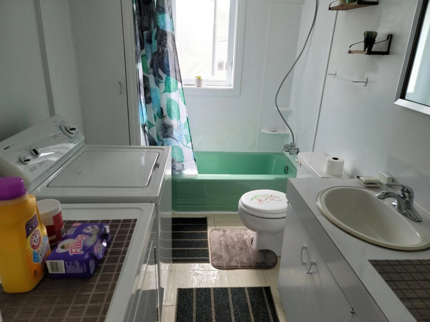 Vibrant apartment in the heart of the town