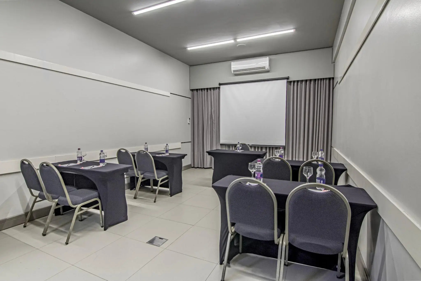 Hotel Deville Express Cascavel