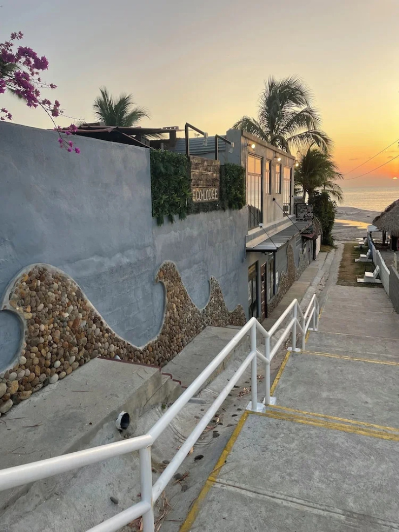 San Carlos Surf Resort & Eco Lodge