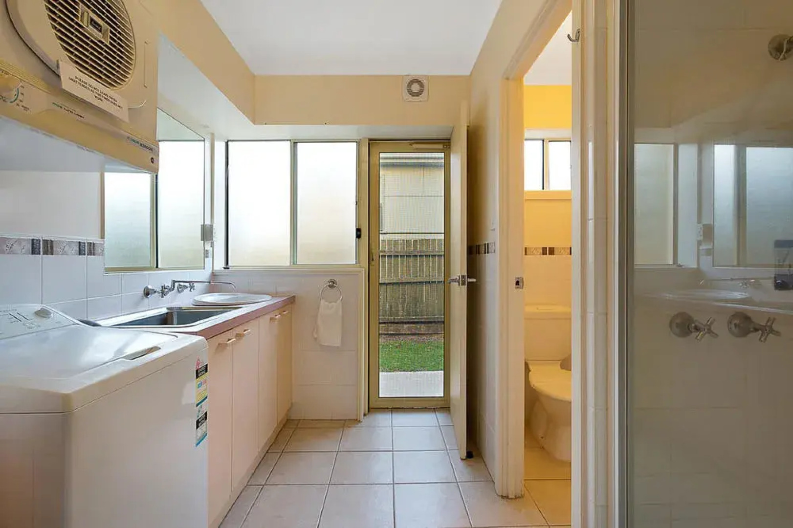 Grandeur Holiday Units