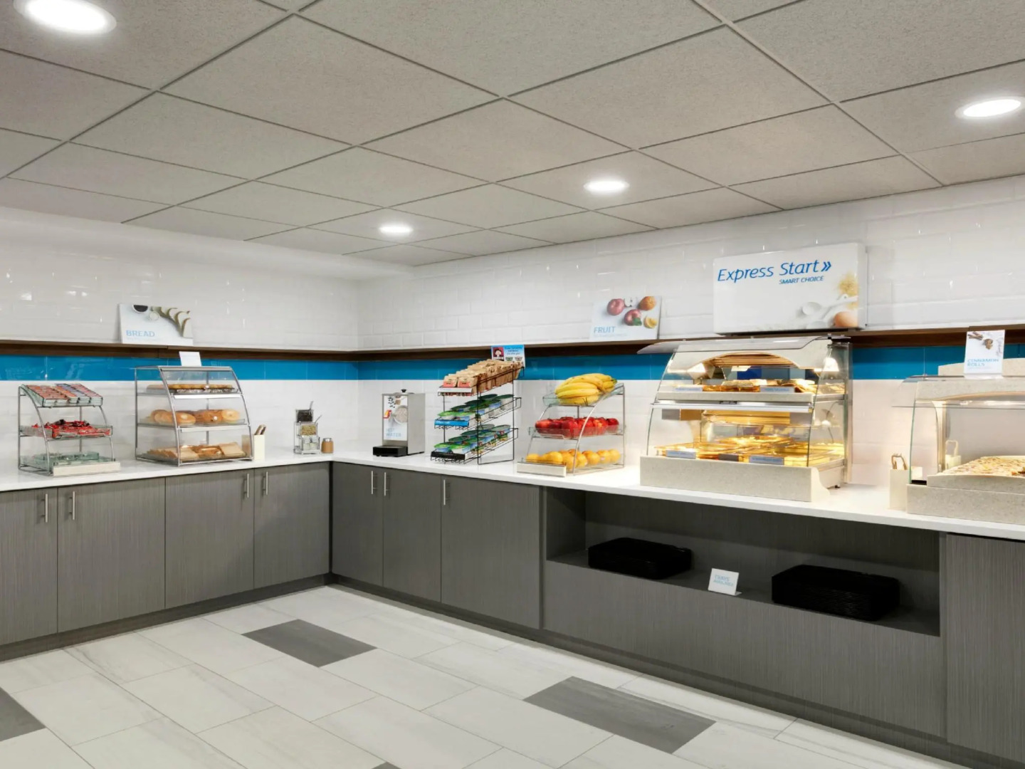 Holiday Inn Express Williamsbrg Busch Gardens Area by IHG