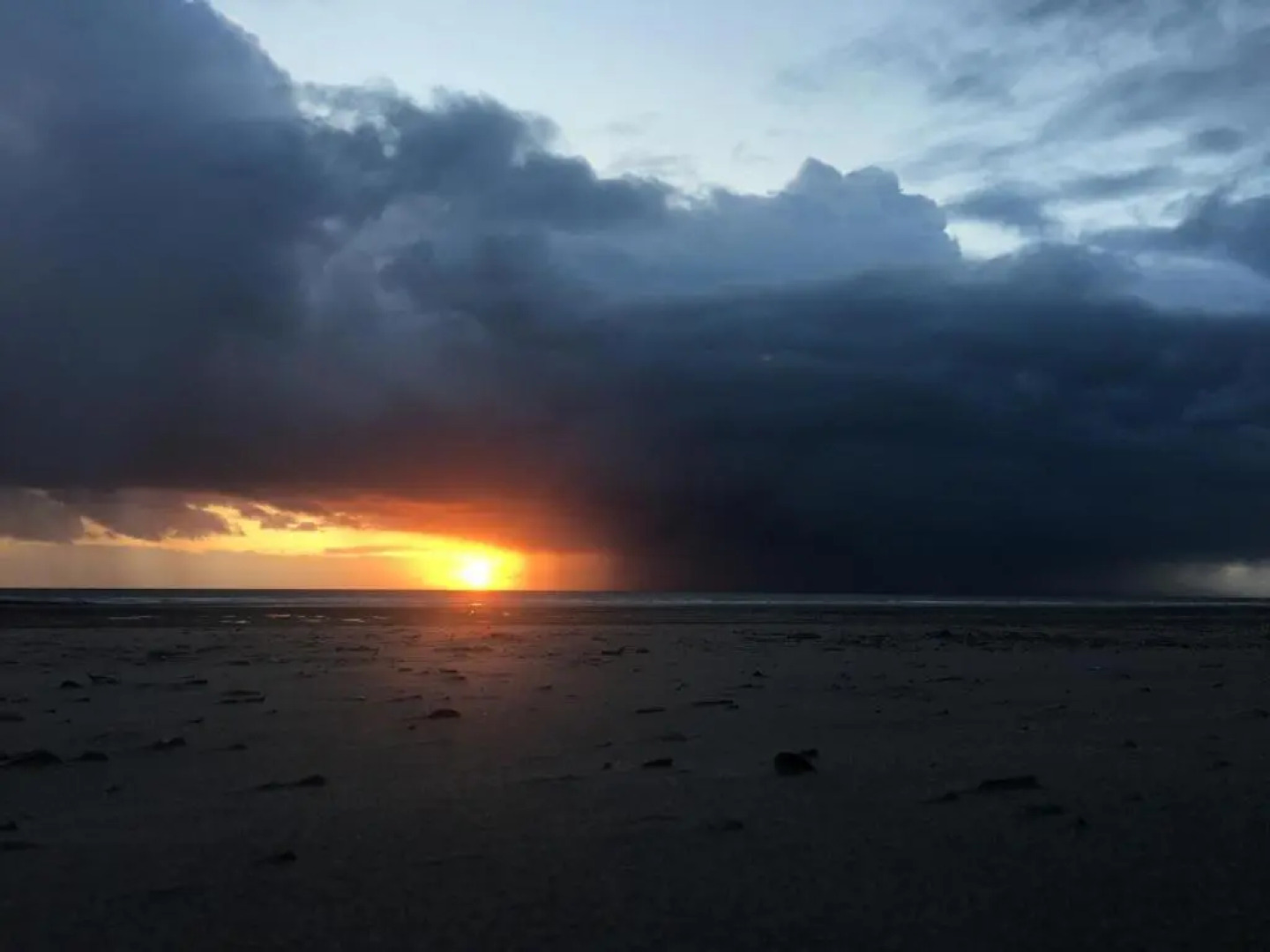 Face A La Mer , L Artiste