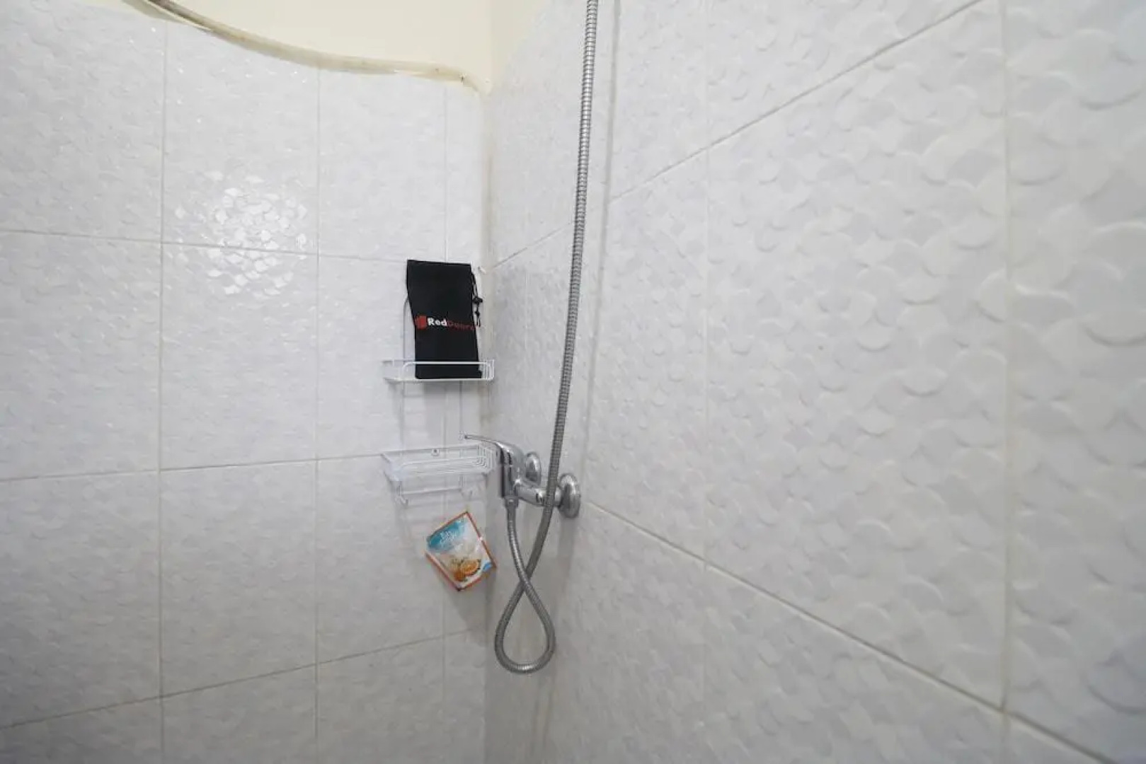 RedDoorz near Plaza Medan Fair