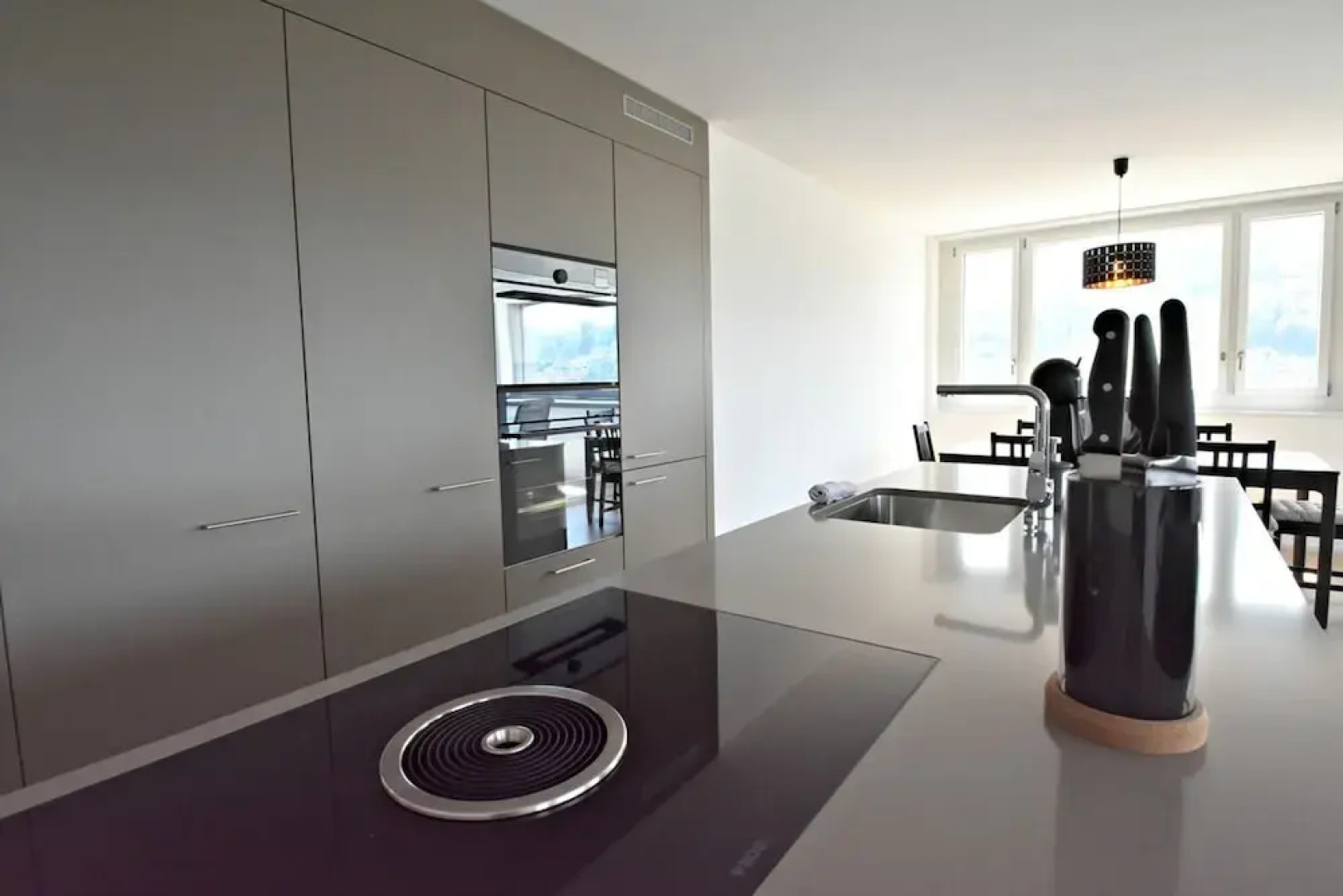 Dream View Apt With Homecinema Netflix Loggia