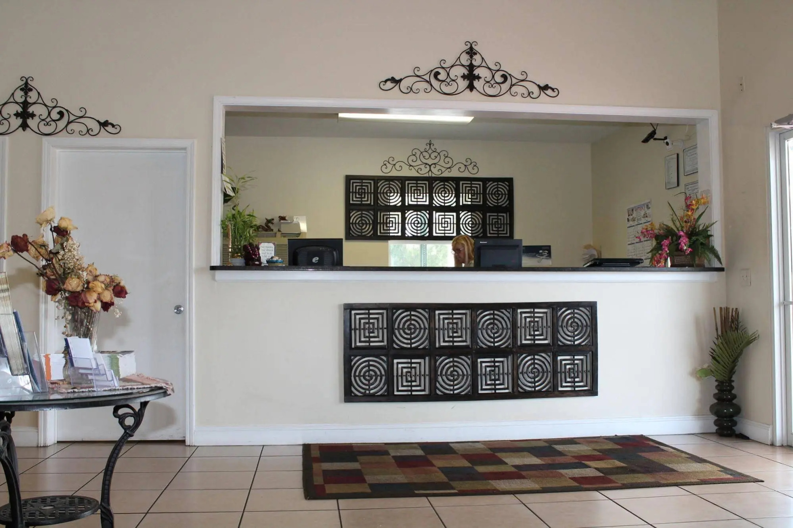 Travelers Inn