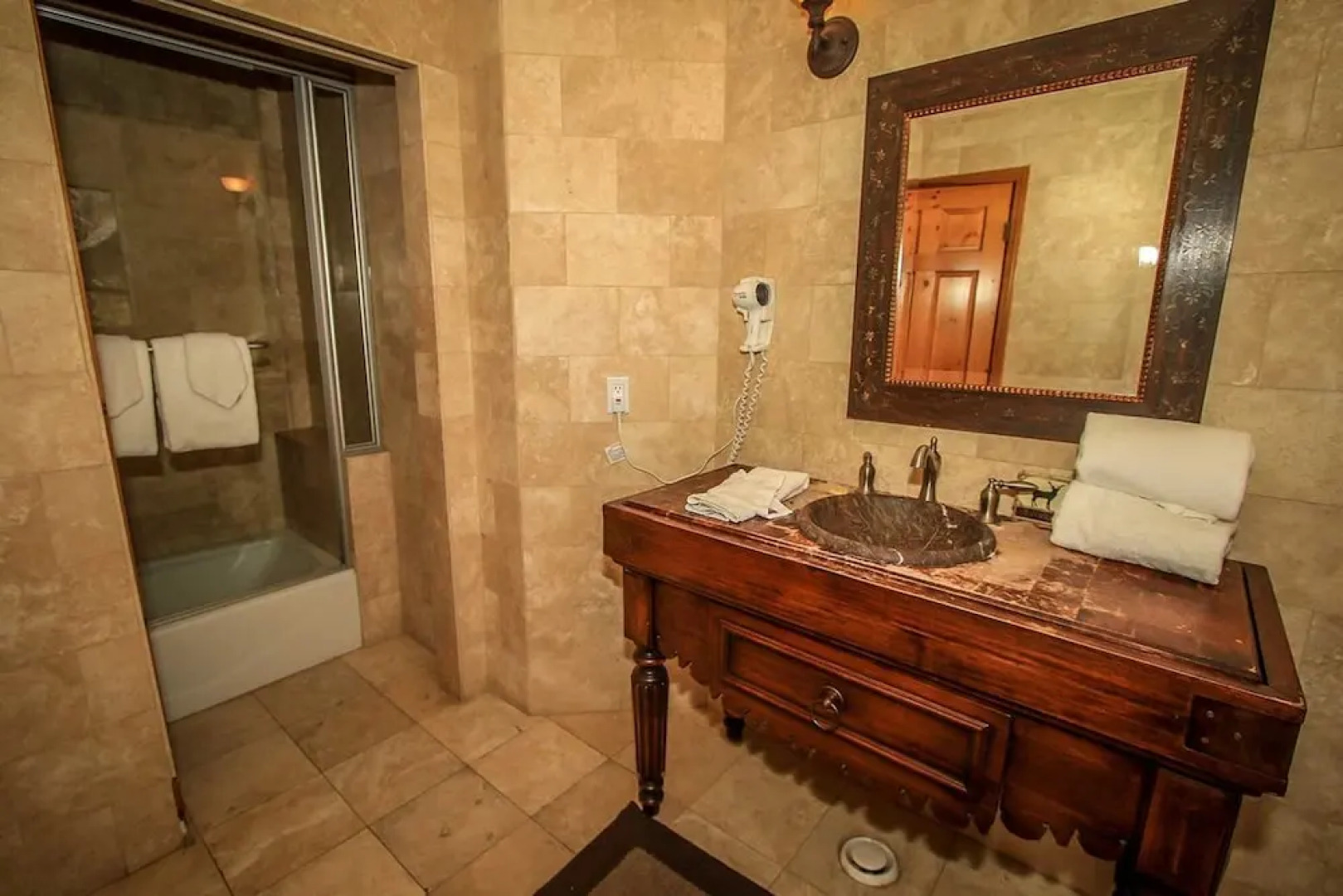 Four Happy Bears Estate #1277