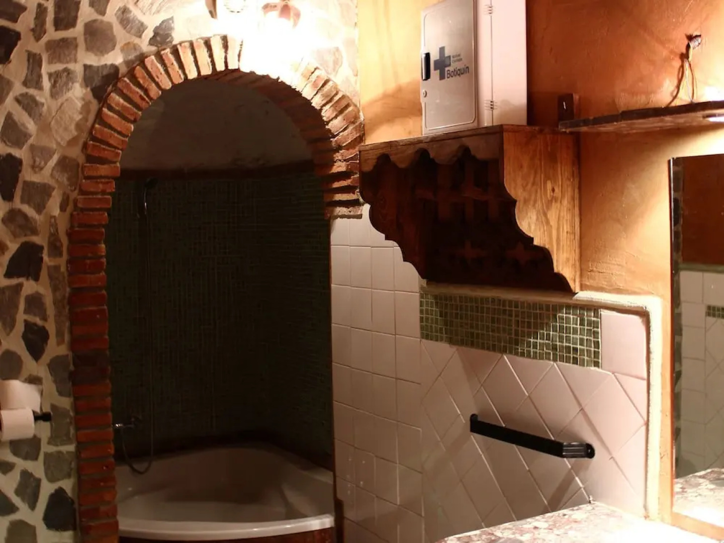 Rustic Cave House in Alcudia de Guadix With Pool