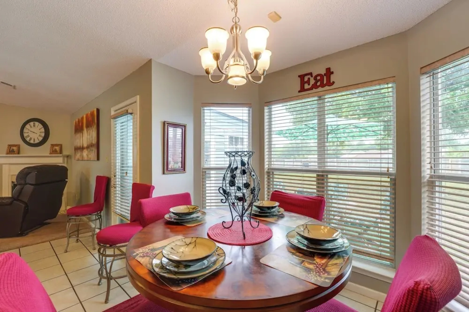 Horn Lake Home w/ Yard: 8 Mi to Graceland!