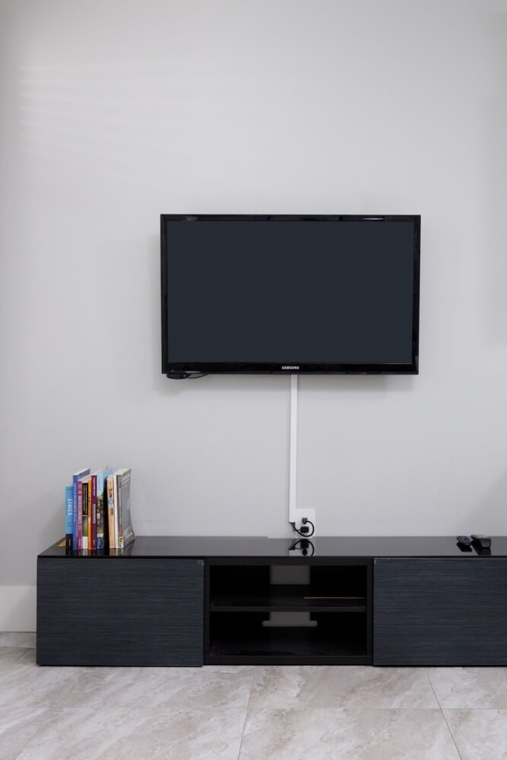 11058 - 83A Bsmnt Suite