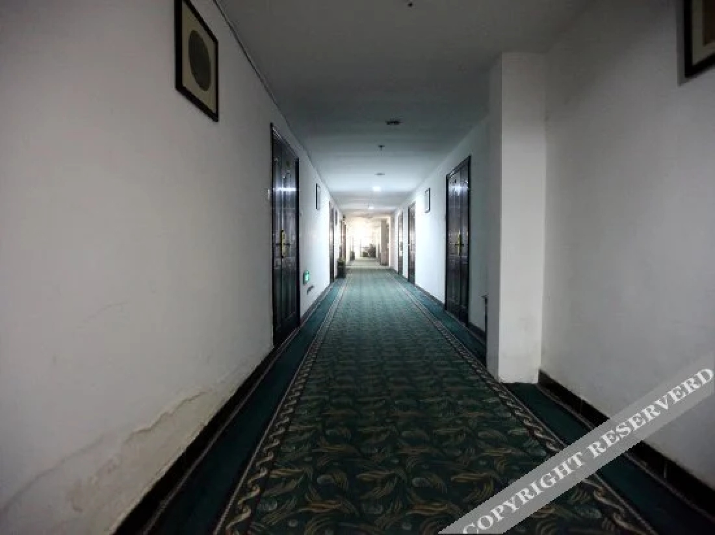Rnhu Hotel