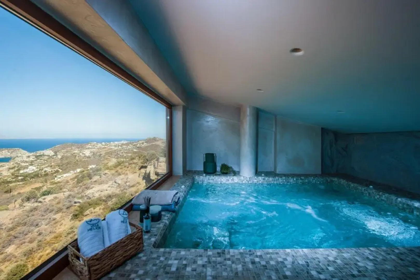 Villa Ouranos - Where the World Unfolds Before you