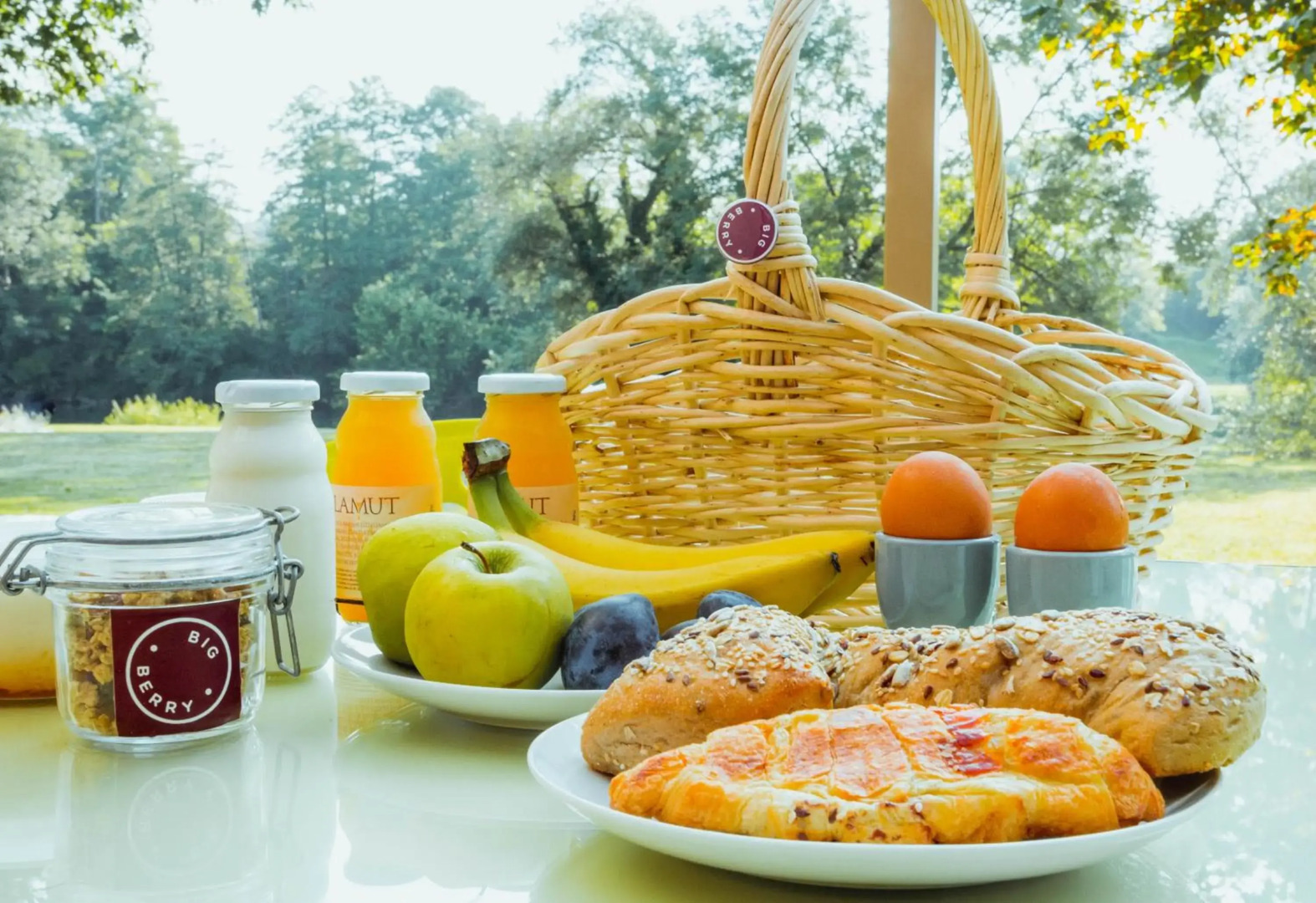 MAGNOLIA HOUSE by the RIVER