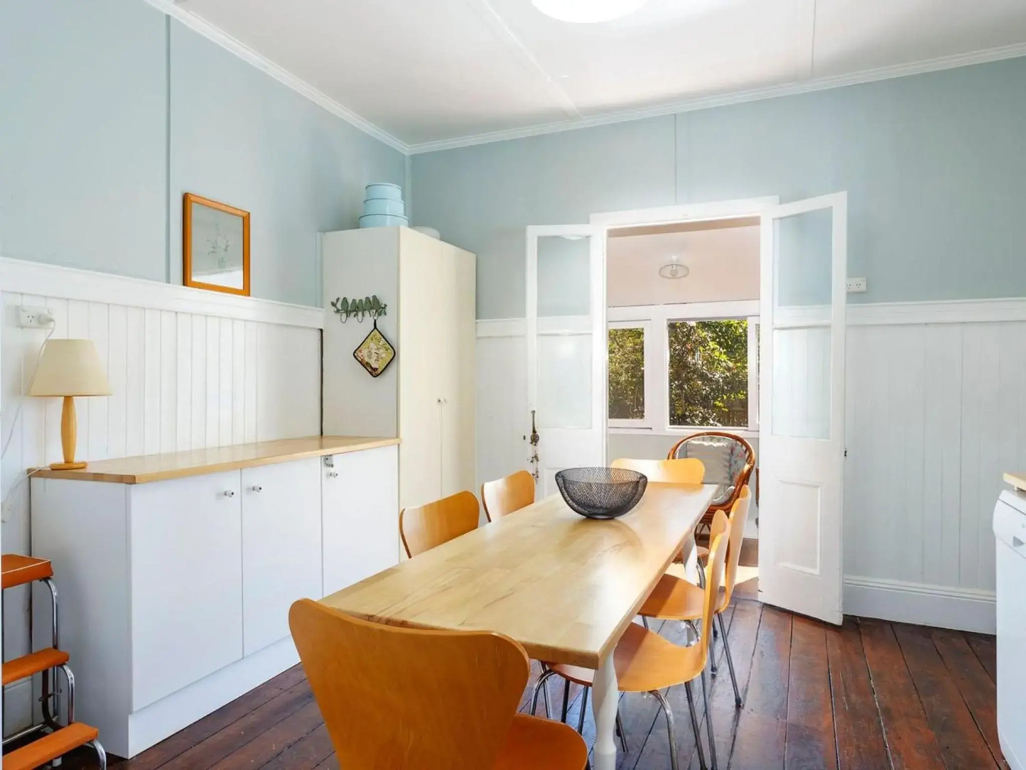 Witts Oasis Two traditional Tea Gardens cottages