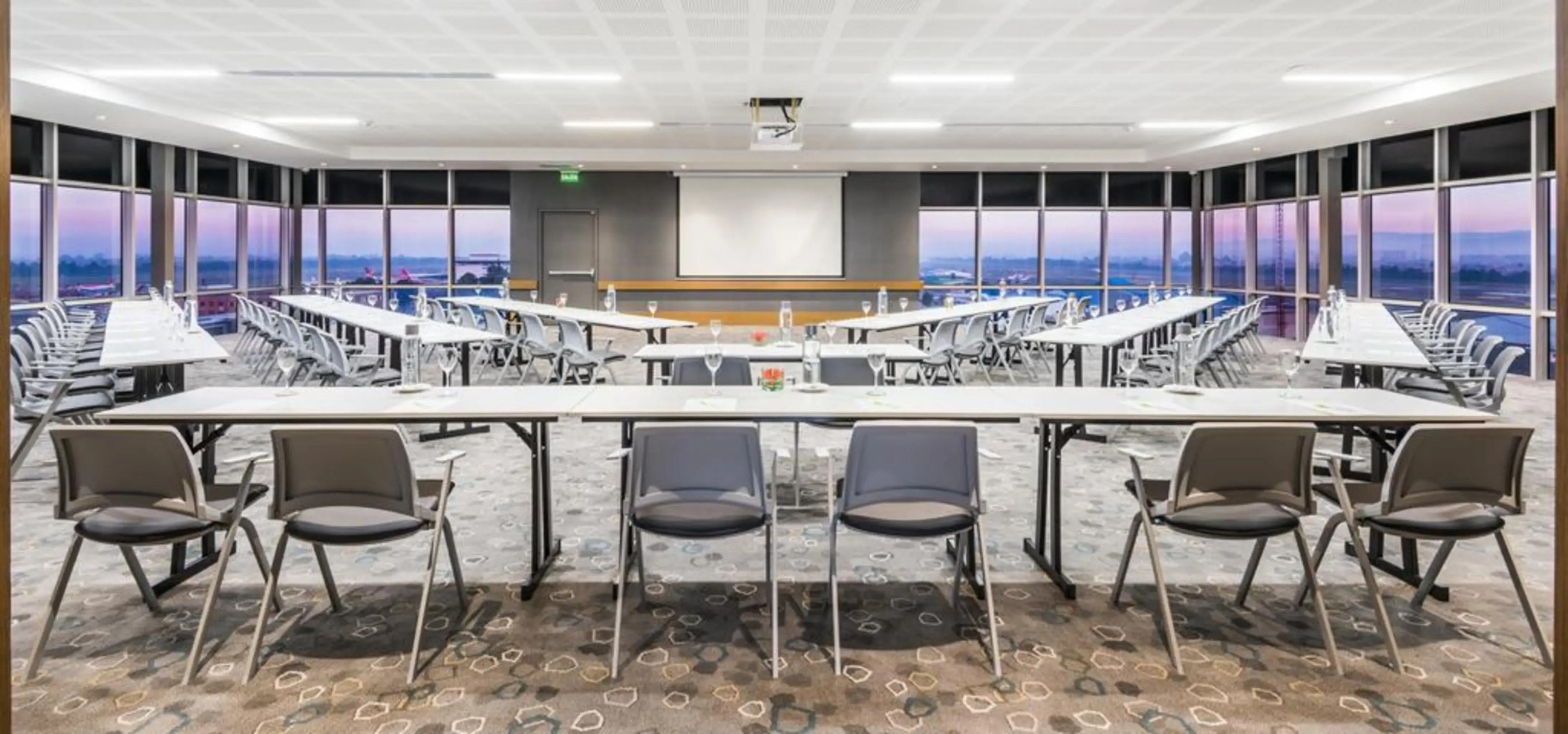 Courtyard by Marriott Bogota Airport