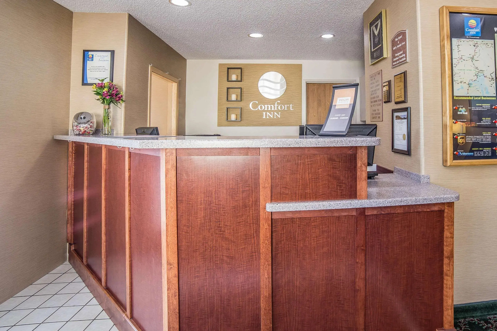 Yellowstone River Inn & Suites