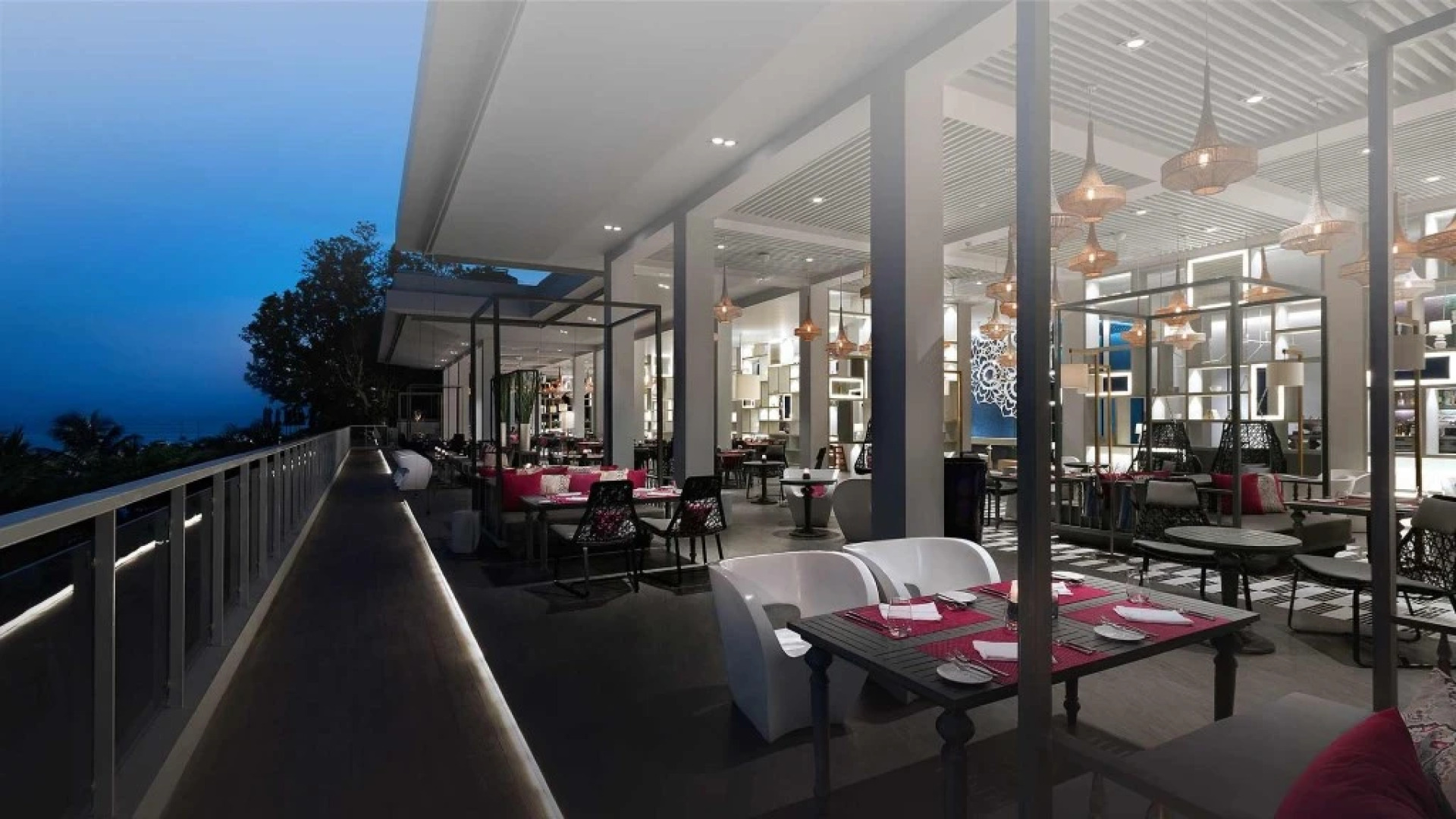 Отель The Nai Harn