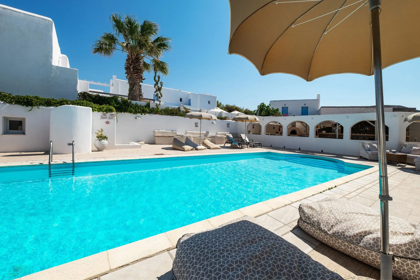 Quartano Suites by Heliessa