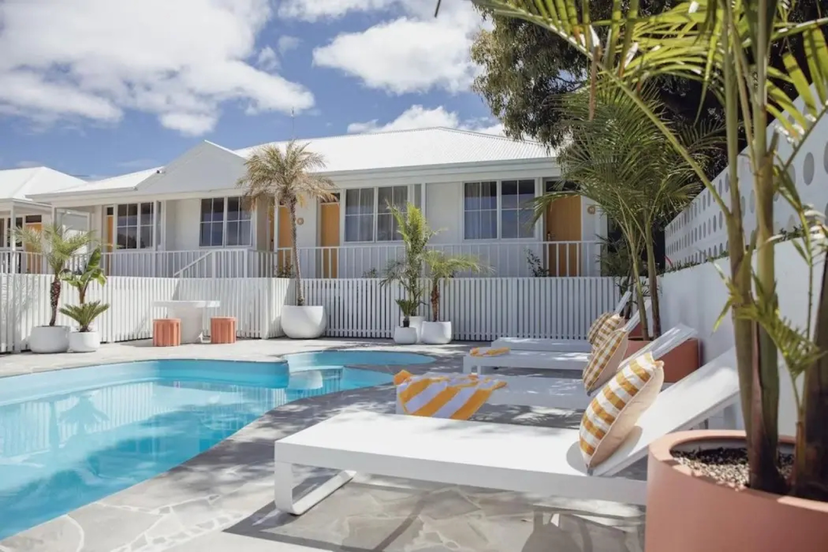 Sunnymead Hotel