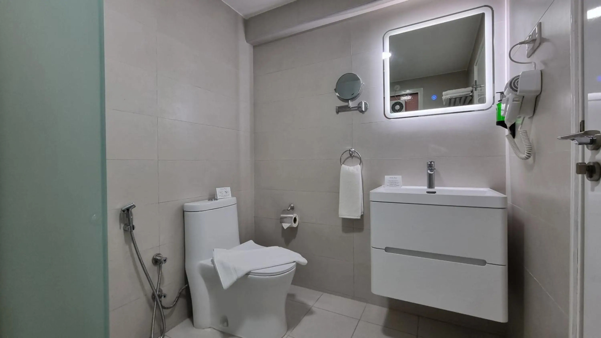 Holiday Beach Resort