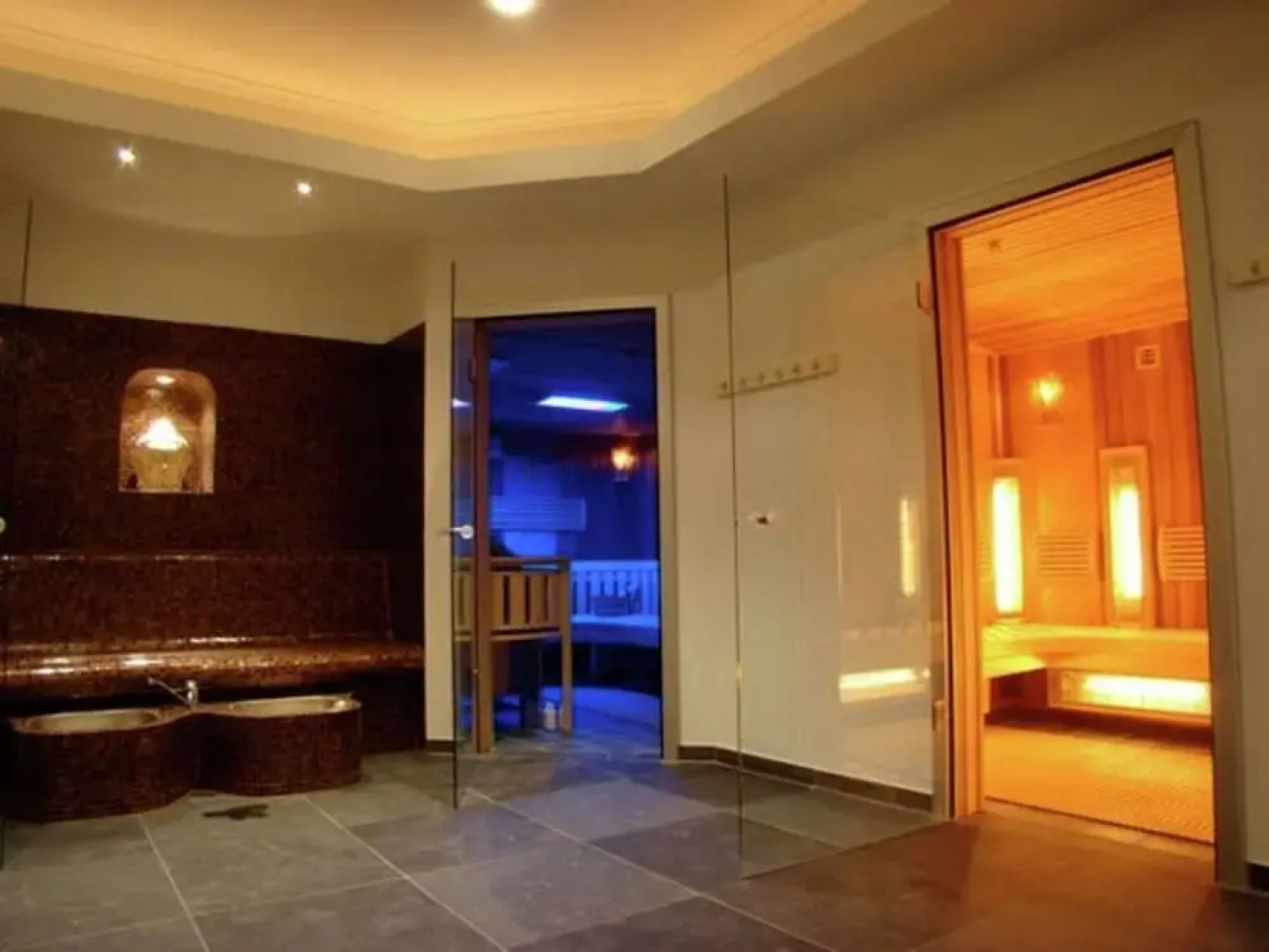 Detached Chalet With Dishwasher Near Maastricht