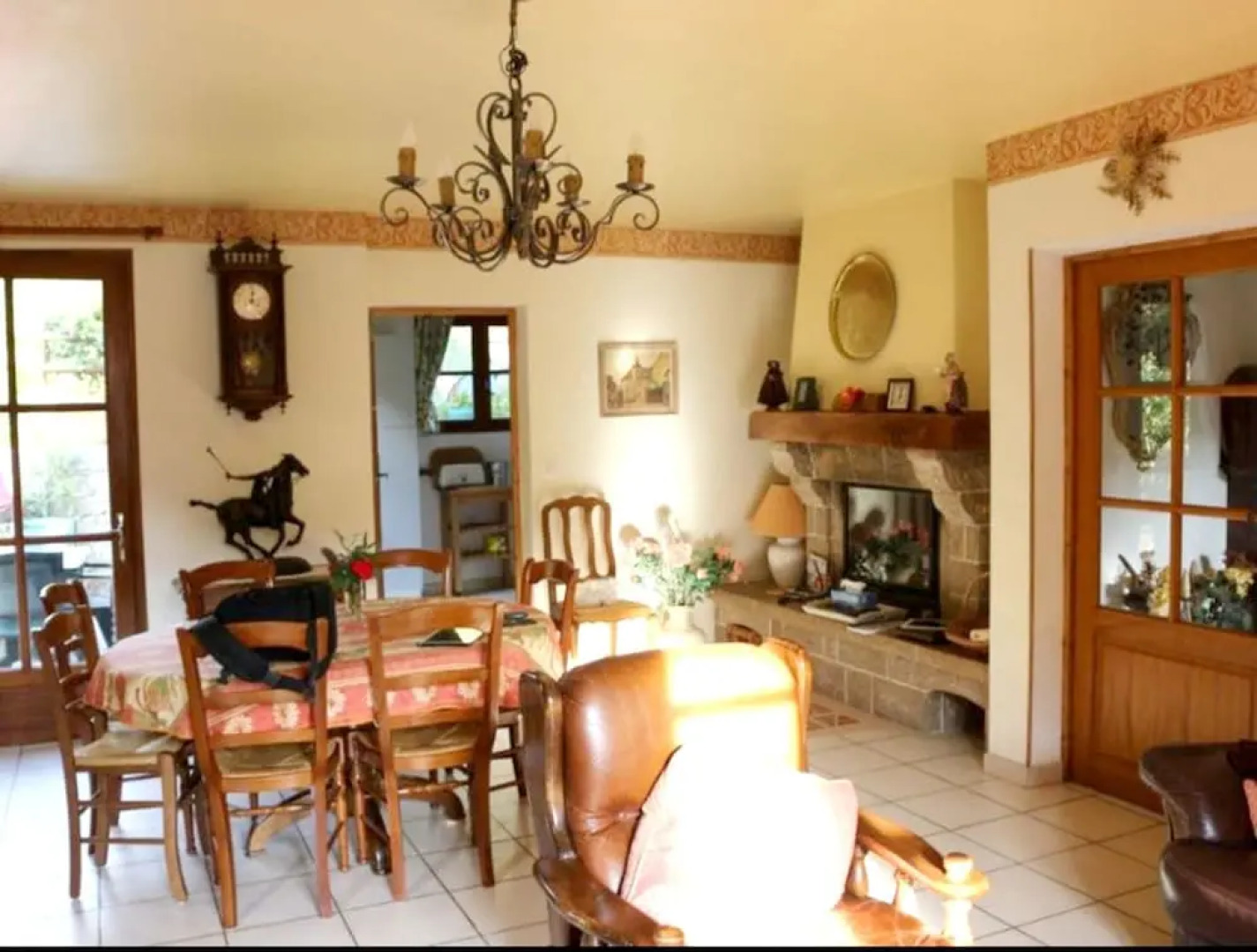 Villa With 4 Bedrooms in Saint-pierre-des-tripiers, With Wonderful Lak