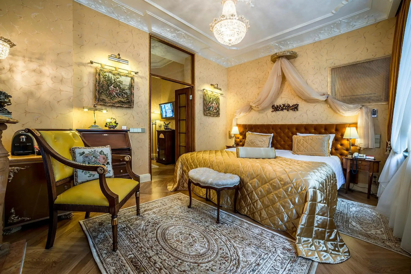 Отель и ресторан IMPERIAL (бывший Ramada)