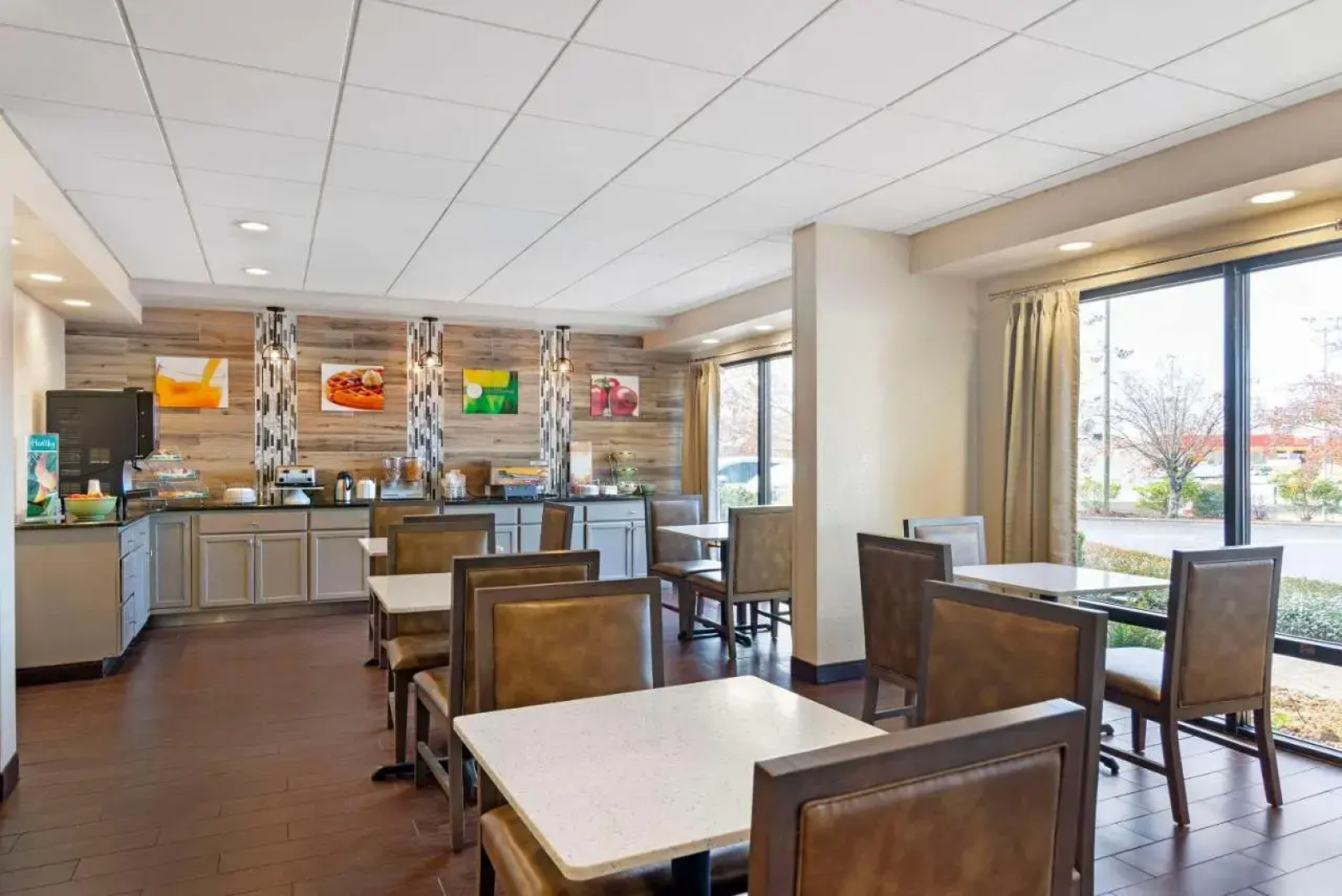 Holiday Inn Express Valley W Point Area