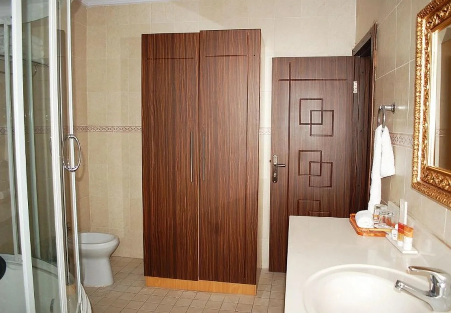 Owu Crown Hotel Ibadan