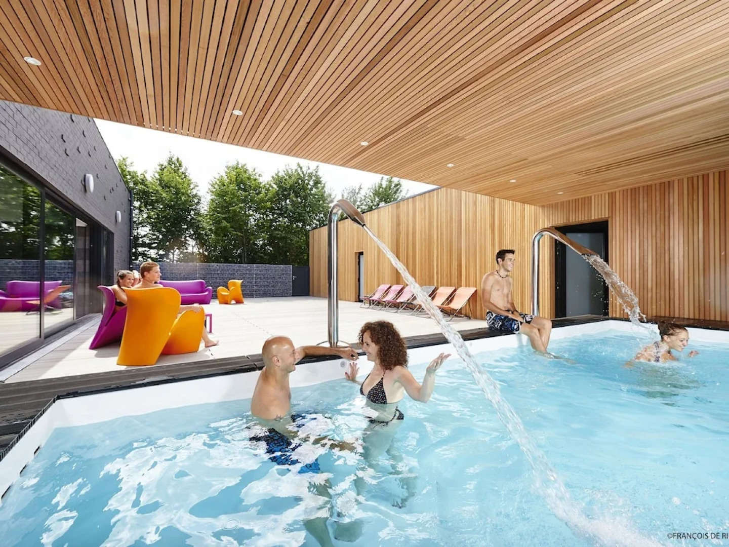 Nice Luxuriuos Villa With Sauna, Located in a Lake Area