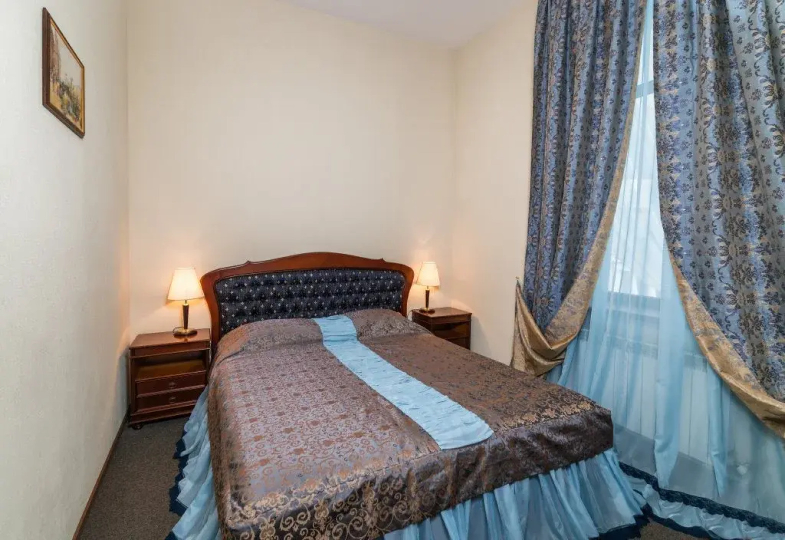 KNZS Hotel - restaurant Complex Central Park