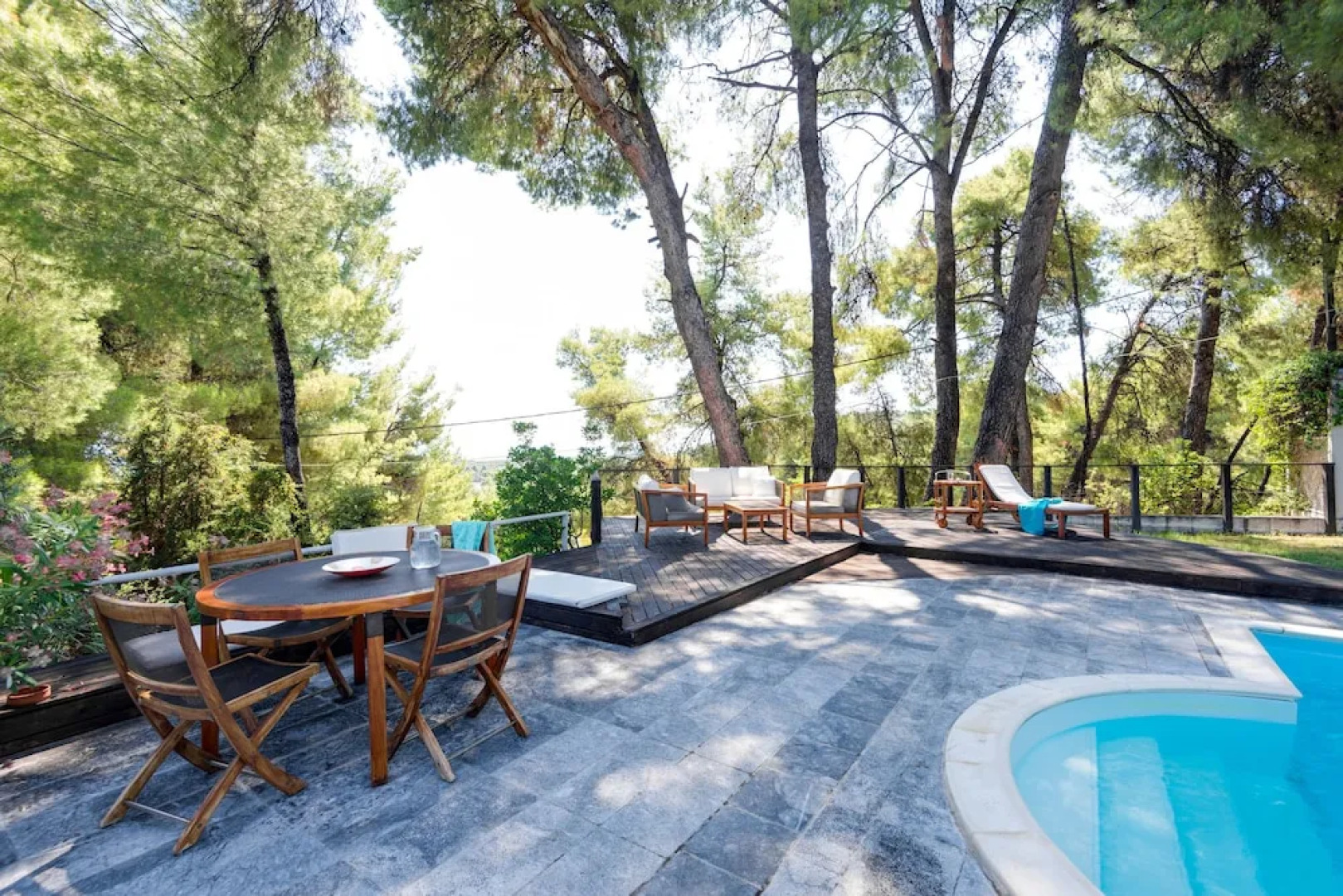 Villa Azzuro by JJ Hospitality