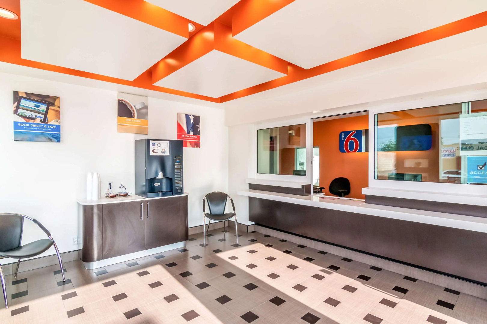 Motel 6 Bell Gardens