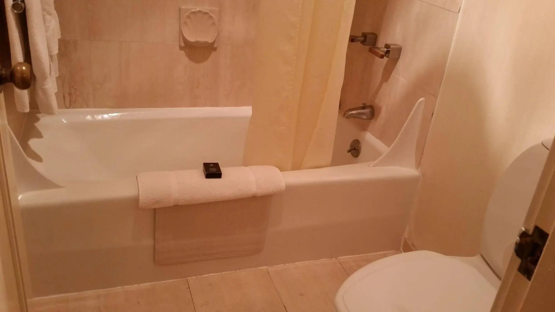 The Mendocino Hotel and Garden Suites